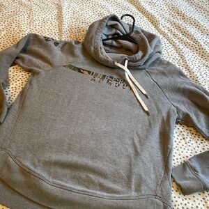 Under Armour sweatshirt